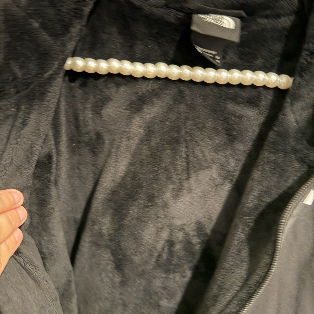 The North Face Women's Black Ski Jacket - Picture 9 of 9
